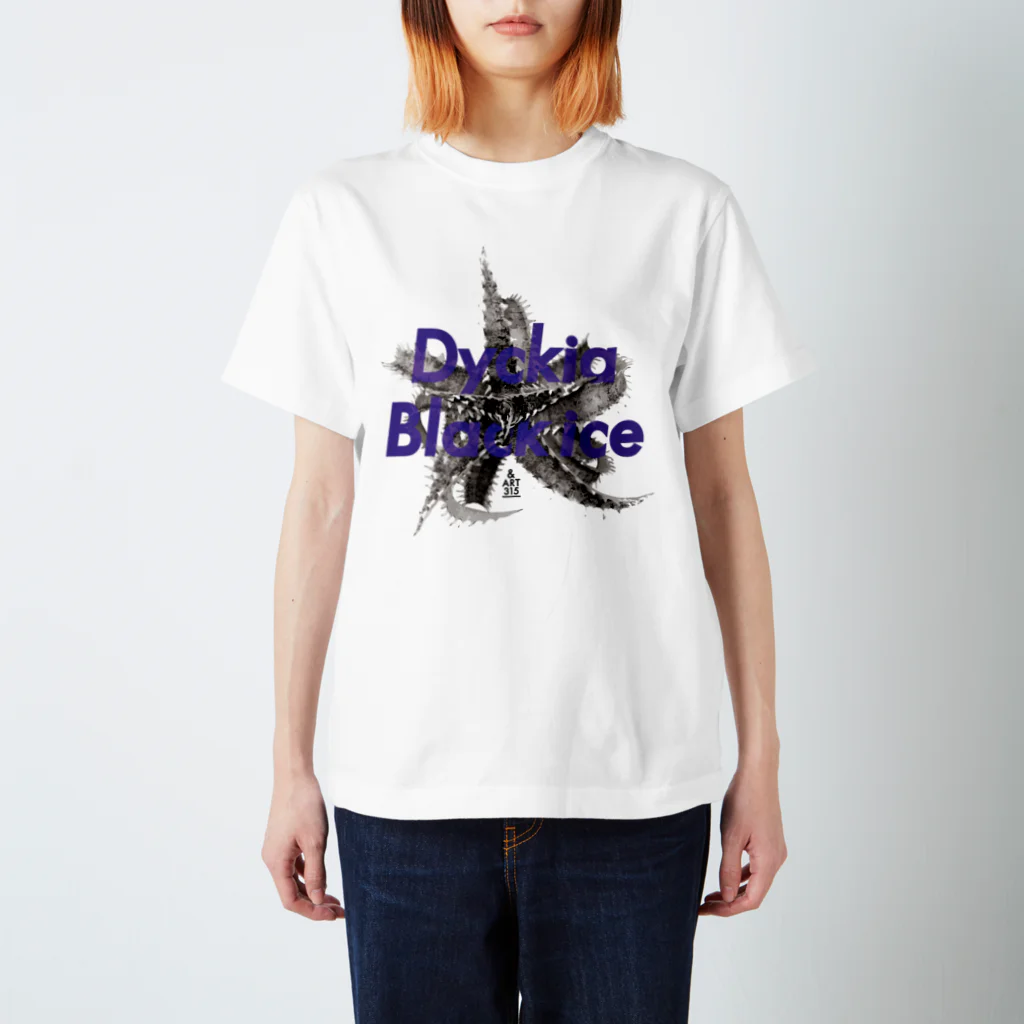 &ART315のDyckia black ice（ディッキア・ブラックアイス） Regular Fit T-Shirt