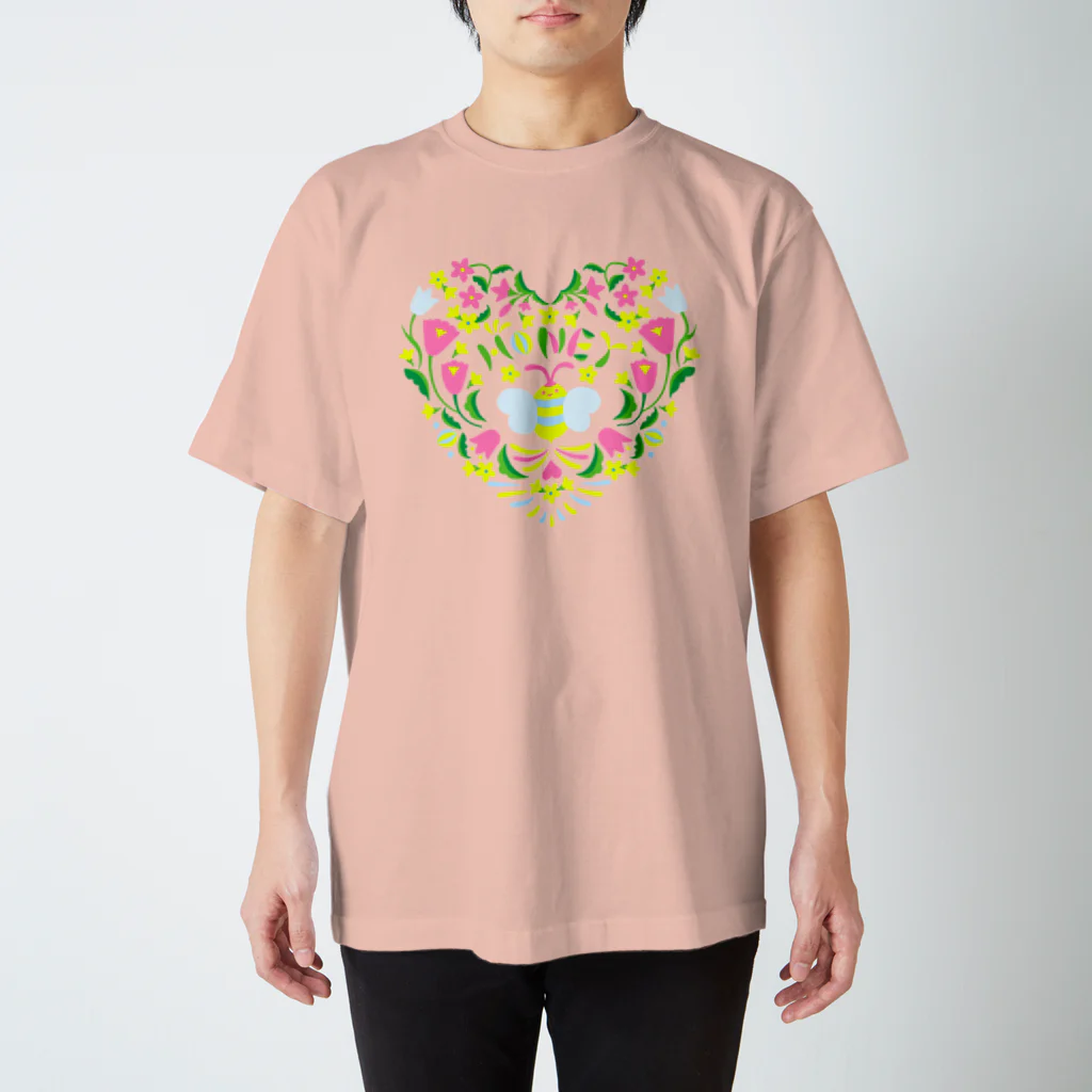 tree treeのHoney Bee Heart Regular Fit T-Shirt