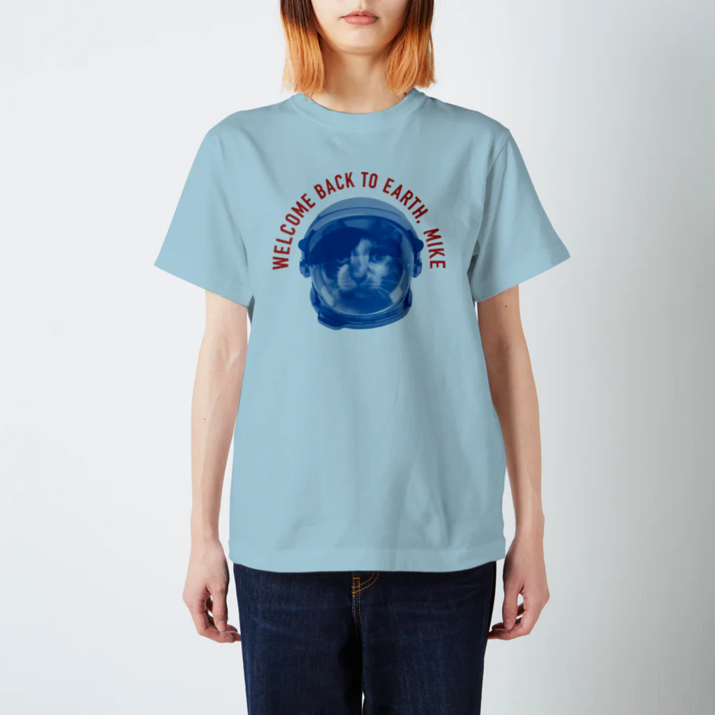 ourlifethingの三毛猫宇宙飛行士 スタンダードTシャツ