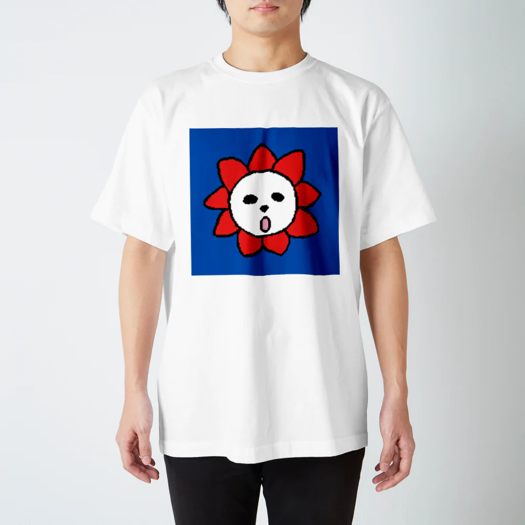 ミスターパンダワールドのフラワーパンダ Regular Fit T-Shirt