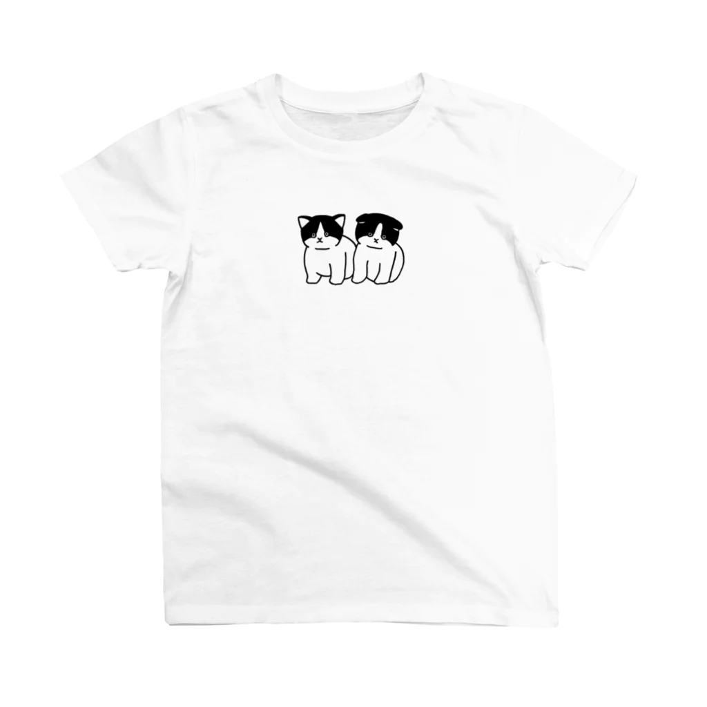 とつこまのお店屋さんの双子の子猫（線画） スタンダードTシャツ