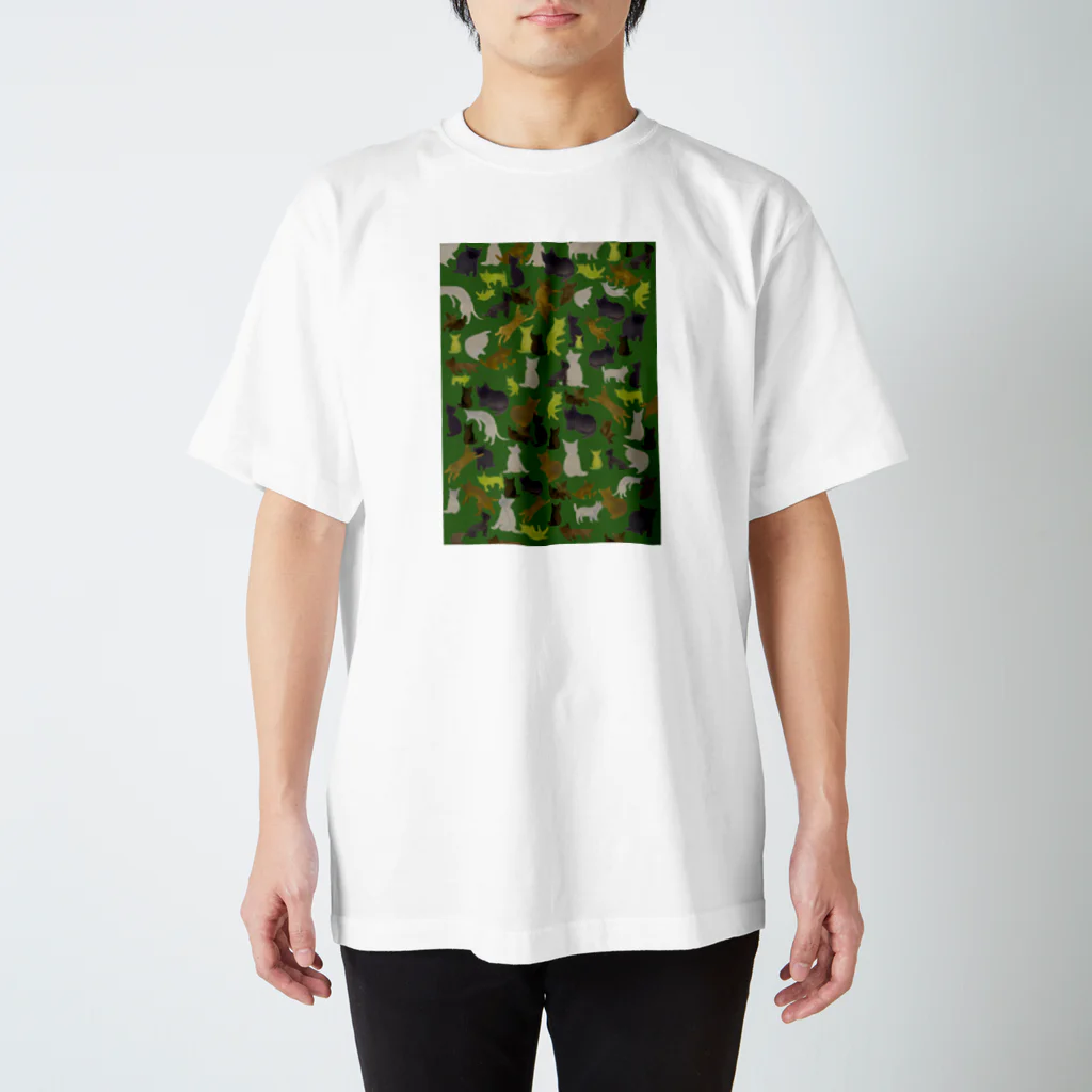 WAMI ARTの猫迷彩緑 Regular Fit T-Shirt