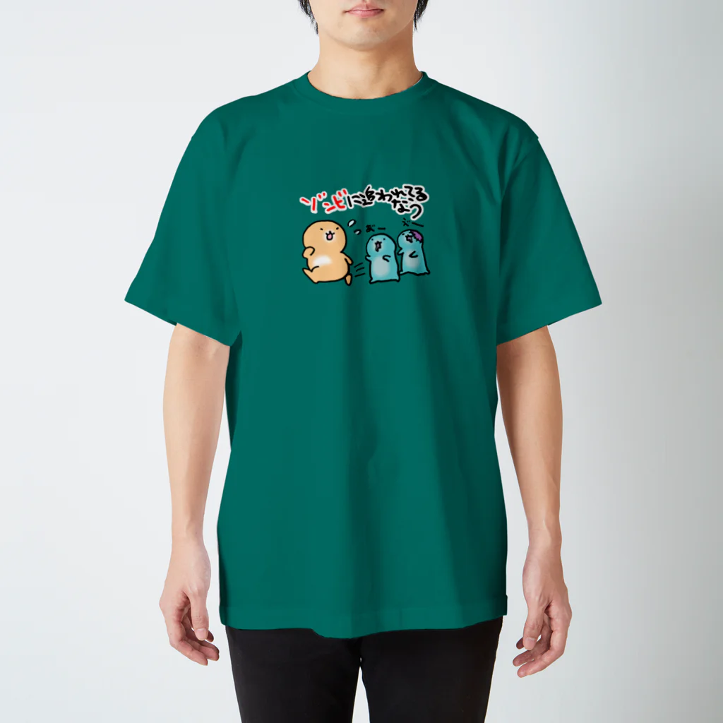 むくむく工房のゾンビに追われてるなう Regular Fit T-Shirt