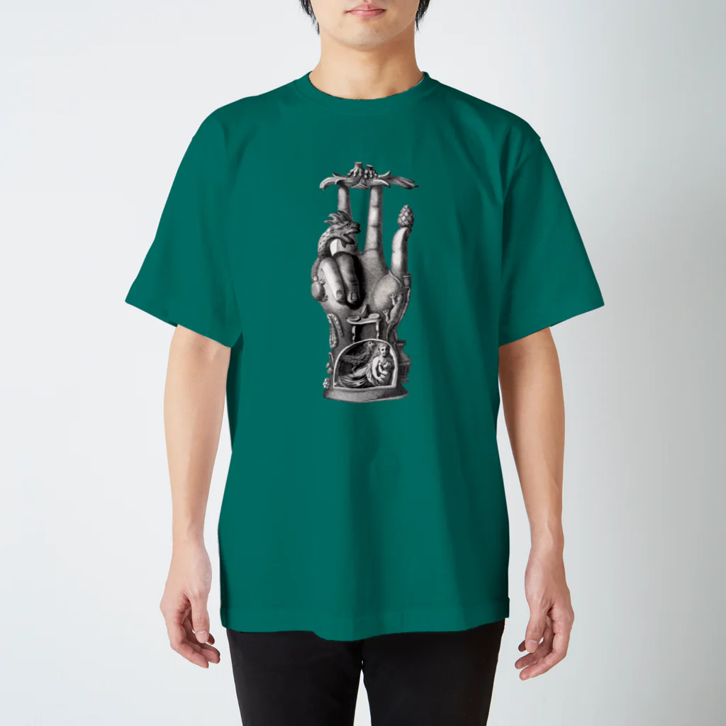 博物雑貨 金烏のファティマと呼ばれる青銅の手 - Getty Search Gateway Regular Fit T-Shirt