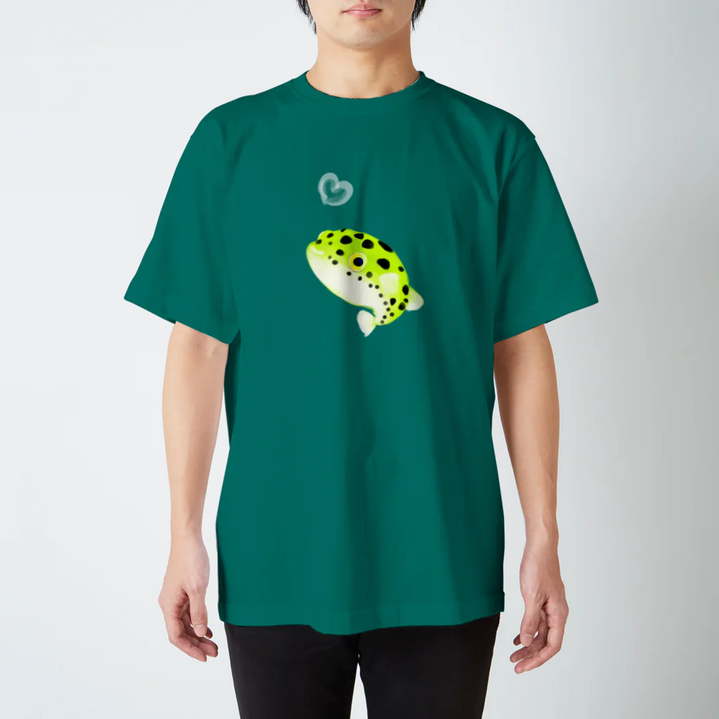 うみのなかにいるのミドリフグ スタンダードTシャツ