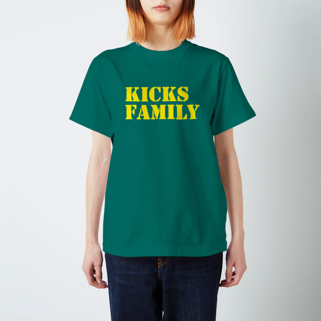 Kicks FamのKicks Family BOXロゴ入り Regular Fit T-Shirt