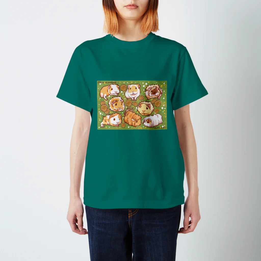 Lichtmuhleの春の装いモルモット Regular Fit T-Shirt