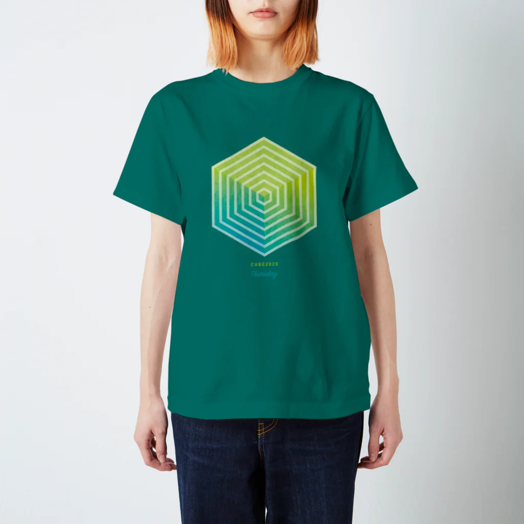 よもぎあんパンのCUBE2020 Thursday Regular Fit T-Shirt