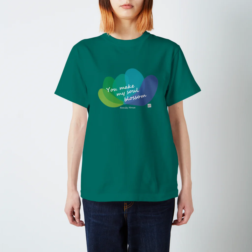 CoCoCotのファミリーハウス＜チャリティ＞若葉 Regular Fit T-Shirt