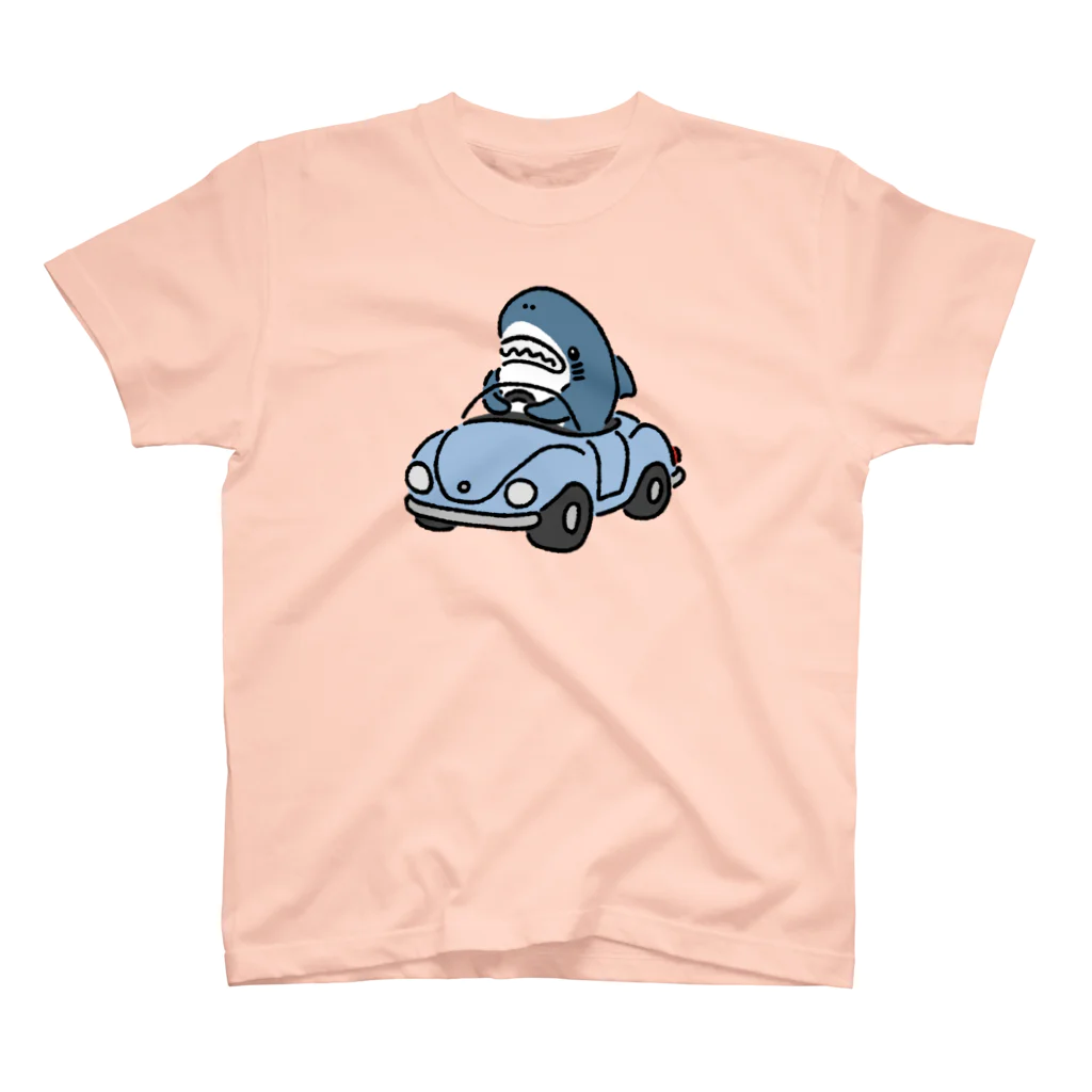 サメ わりとおもいの運転を覚えたサメ2023 スタンダードTシャツ