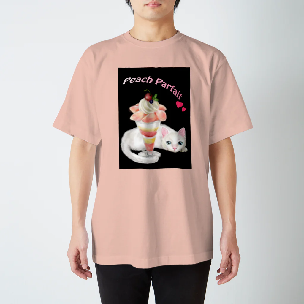 Ａｔｅｌｉｅｒ　Ｈｅｕｒｅｕｘの白猫とピーチパフェ スタンダードTシャツ