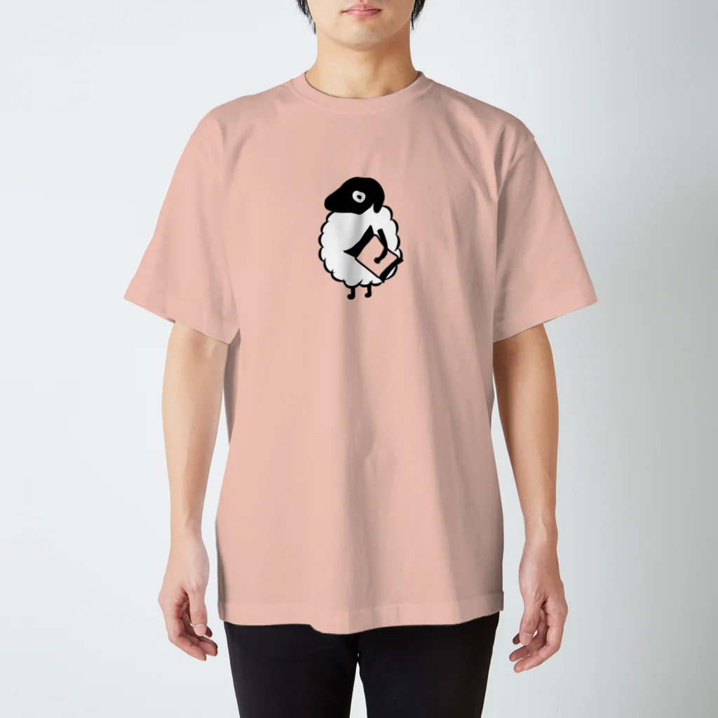 ねこやにわとりやの人間に数えられて眠れないひつじB スタンダードTシャツ