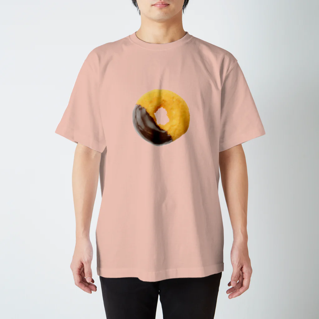 安藤食品サンプル製作所【ando foodmodel factory】のチョコがけドーナツ スタンダードTシャツ