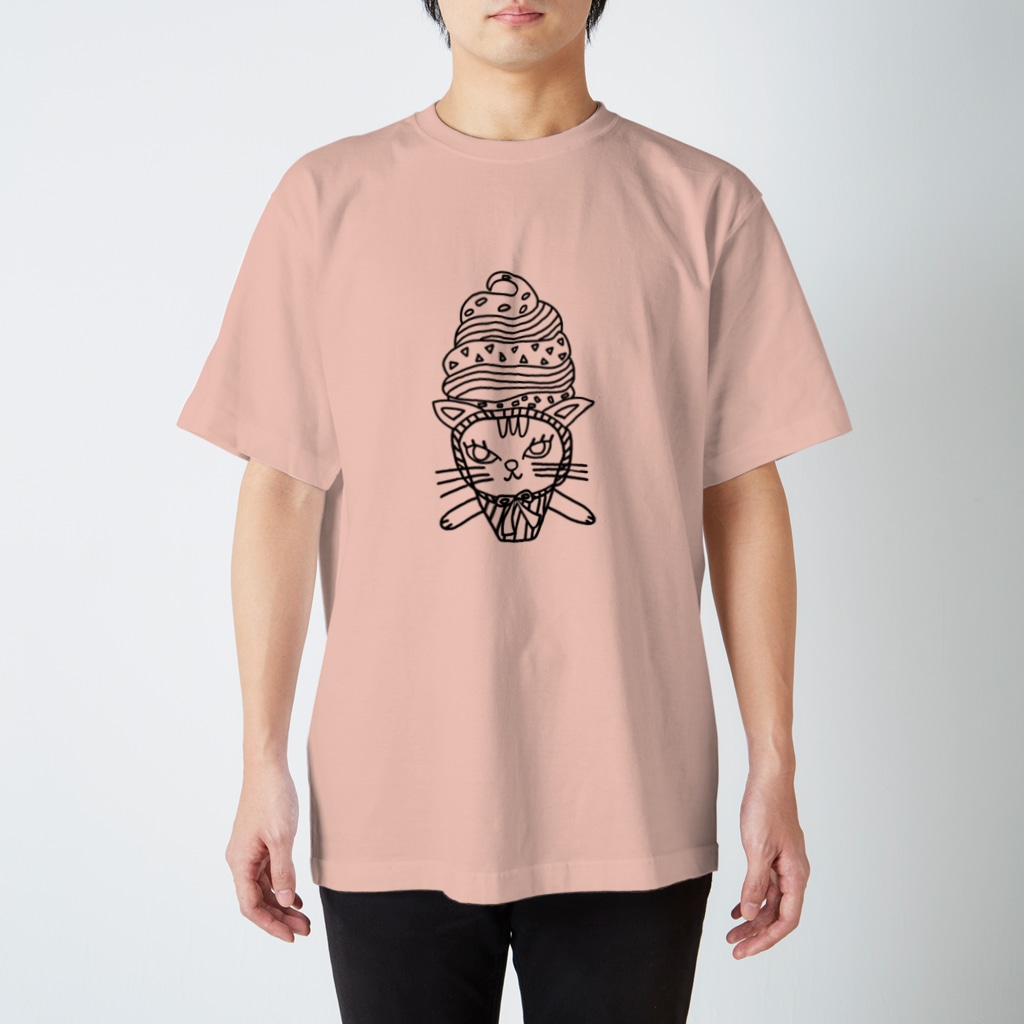 CREAMY YODAのソフトクリームモノクロネコ Regular Fit T-Shirt