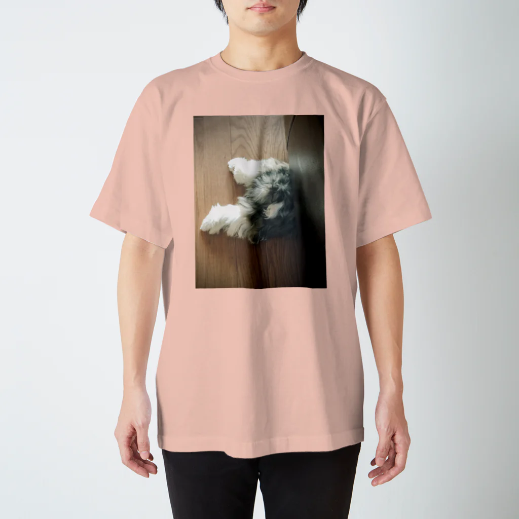 シーズー犬 ポプお物語のポプお ソファにハマる スタンダードTシャツ