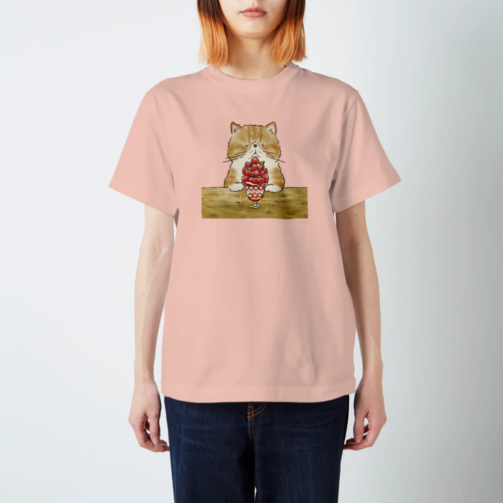 coeur.yu（クードットユー）の摘みたていちごパフェ Regular Fit T-Shirt