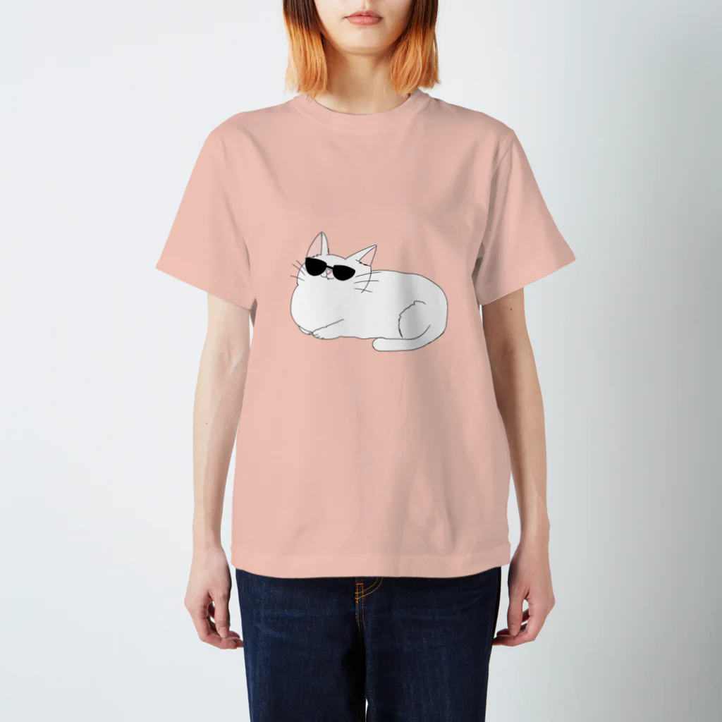 MOCHI Shopのカッコつけたいにゃんこ スタンダードTシャツ