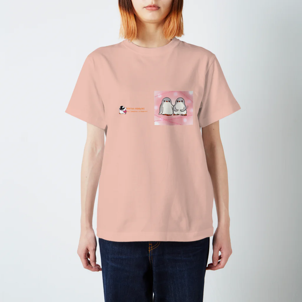 ヤママユ(ヤママユ・ペンギイナ)のふたごのジェンツーペンギン(キラキラロゴつき) Regular Fit T-Shirt