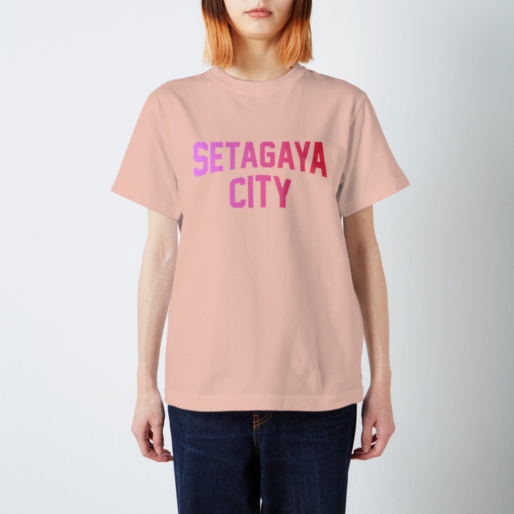 JIMOTO Wear Local Japanの世田谷区 SETAGAYA CITY ロゴピンク Regular Fit T-Shirt