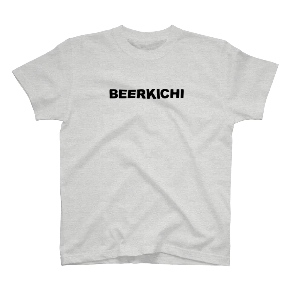 BEERKICHI(ビアキチ)の【背面】ビアキチくんとビール Regular Fit T-Shirt