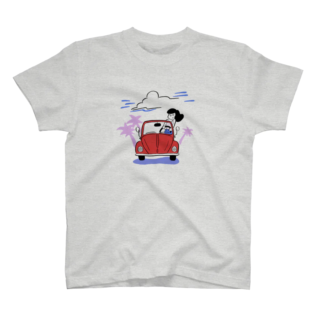 fumi Ishiwataのドライブガール Regular Fit T-Shirt
