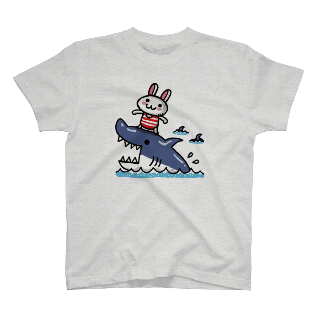 ボンボヤージュショップの海を満喫するウサギ Regular Fit T-Shirt