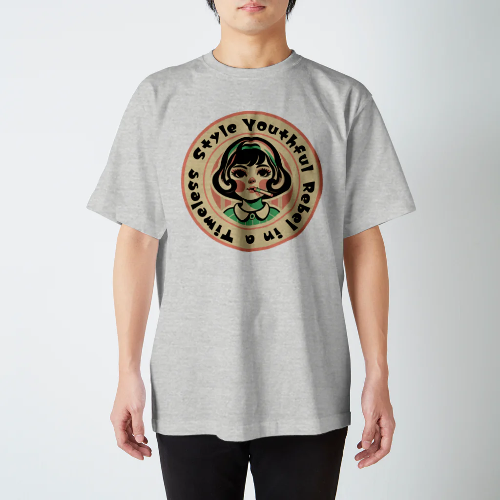 Radical Artistry Studioの時代を超えたスタイルの若き反逆者 Regular Fit T-Shirt