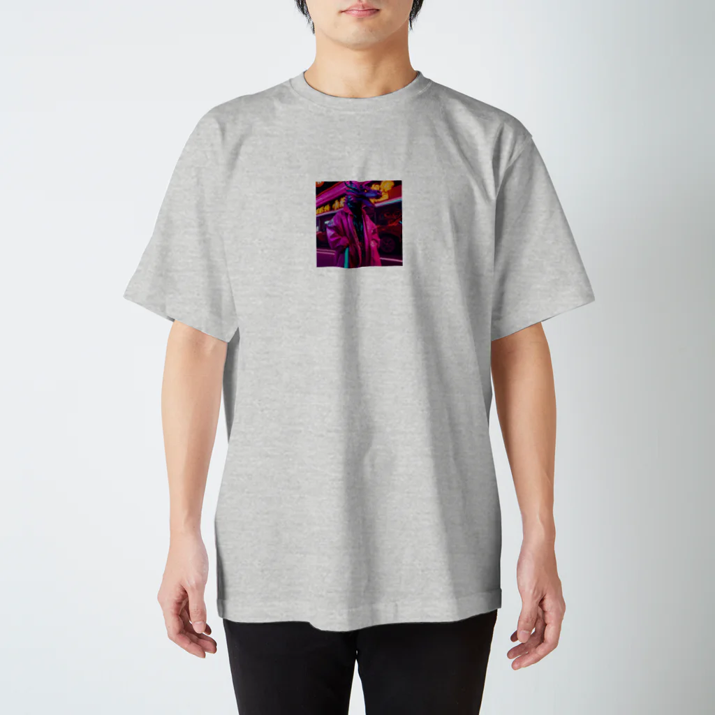 doragonnの服を着てるドラゴン Regular Fit T-Shirt