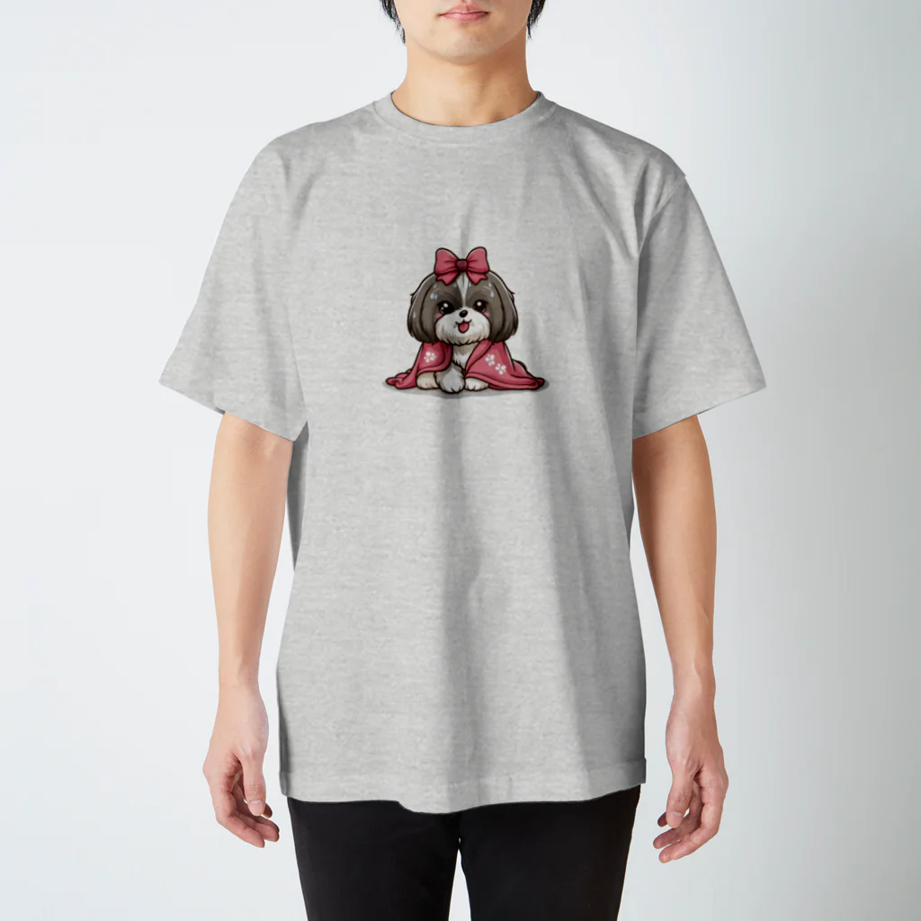 ワンコとにゃんちゃんズの毛布にくるまるシーズー スタンダードTシャツ