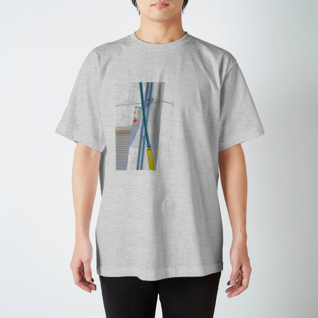 同心円の警備中 Regular Fit T-Shirt