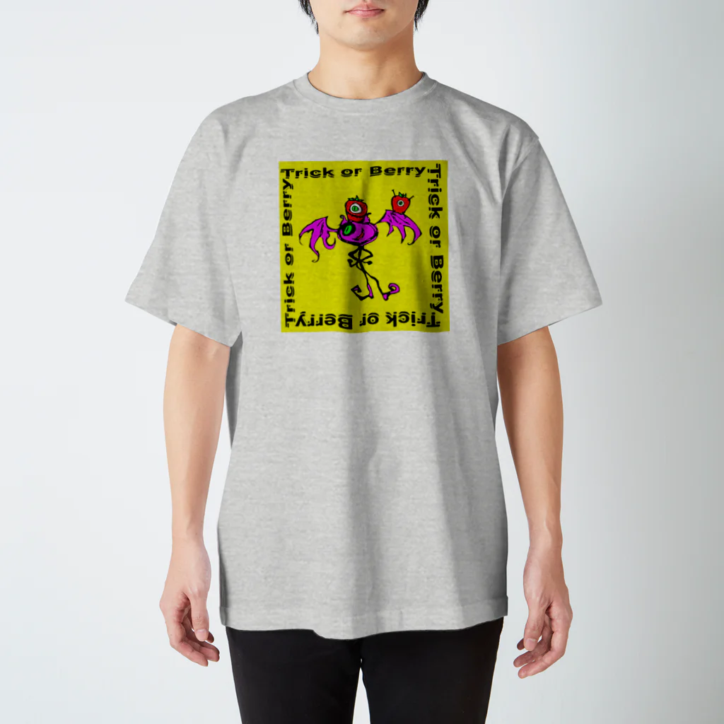 BAMBINERDSの「Trick or Berry」悪戯ナツちゃん！ベリーをお供に悪戯するぞ！ Regular Fit T-Shirt