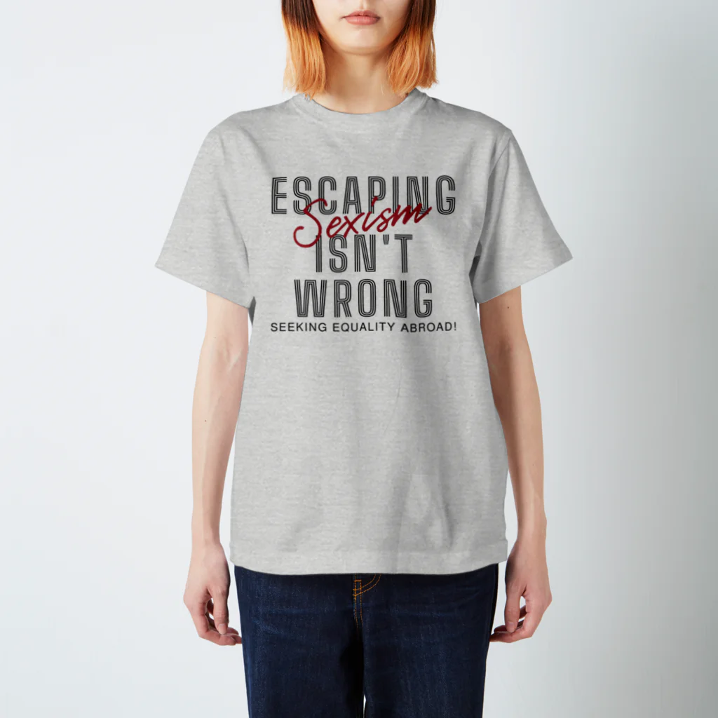 chataro123のEscaping Sexism Isn't Wrong: Seeking Equality Abroad! Regular Fit T-Shirt