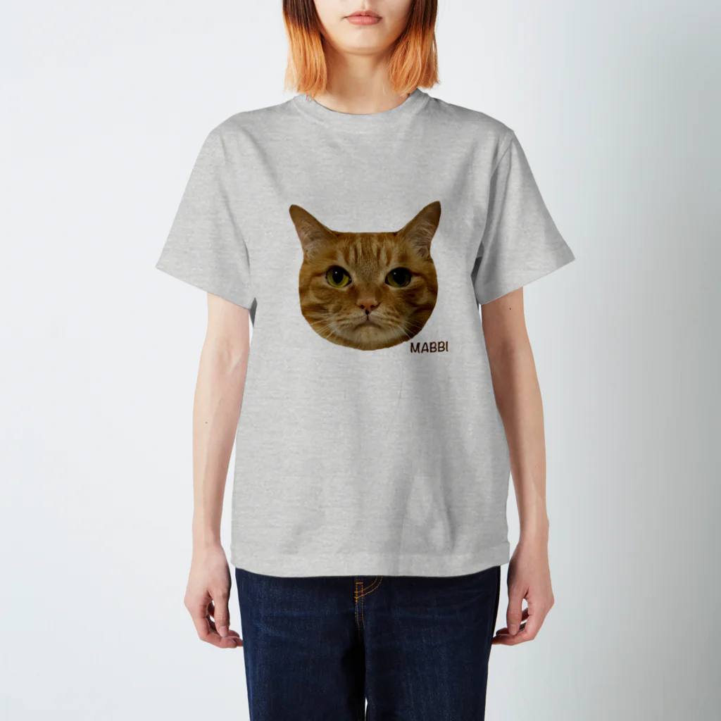 猫カフェ ぶぅたんグッズショップの絵文字マビくん Regular Fit T-Shirt