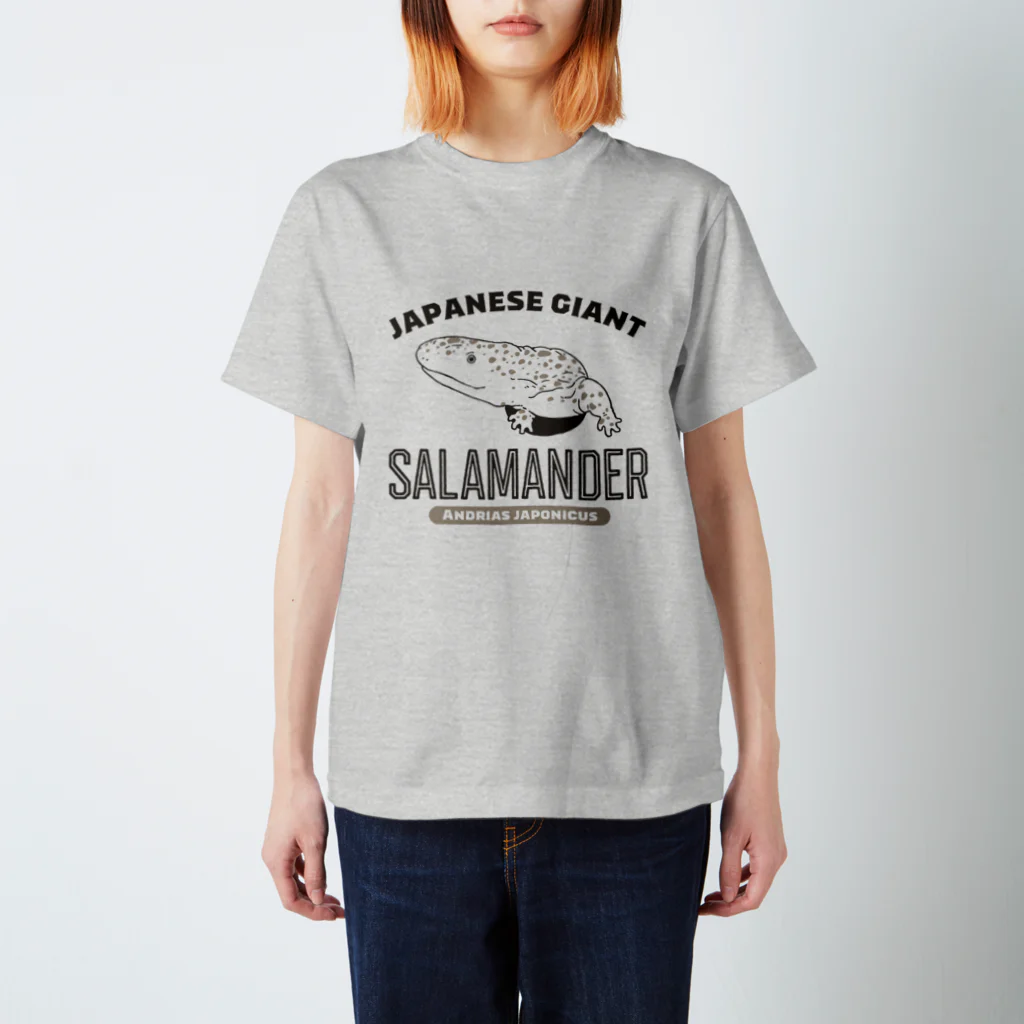 NOTARIのJ.G.サラマンダー大学ロゴ（2色） Regular Fit T-Shirt