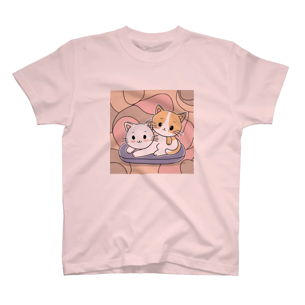 癒しの部屋🐾໒꒱の仲良しニャンコ🐈🐾 スタンダードTシャツ