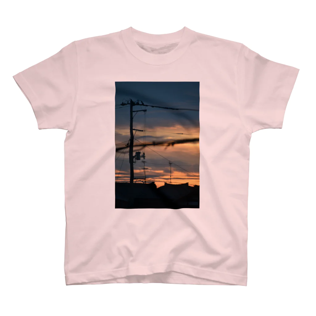 あいしてるの夕焼けと電柱 スタンダードTシャツ