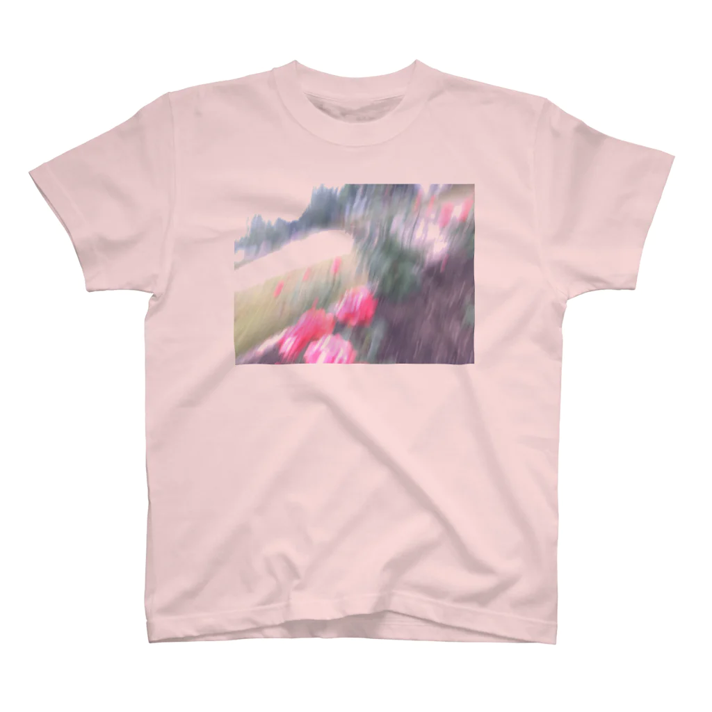 なゆたの雨の日のバラ　ピンク スタンダードTシャツ