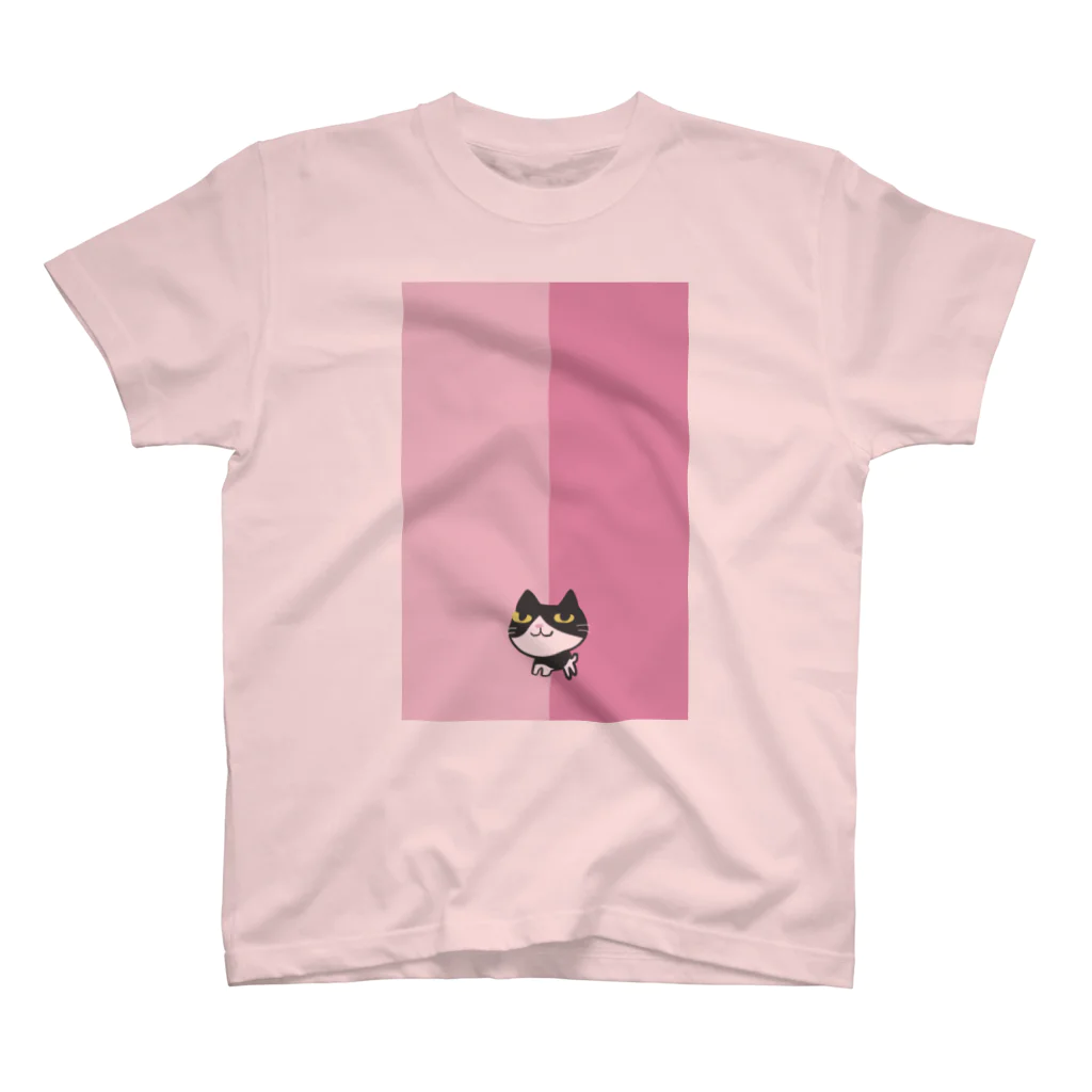 ハロー! オキナワのたてねこ　ぴんくねこ Regular Fit T-Shirt