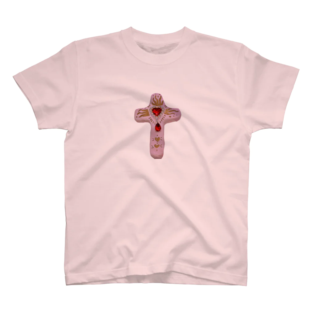 Merry Roseのハート豪華な十字架 Regular Fit T-Shirt