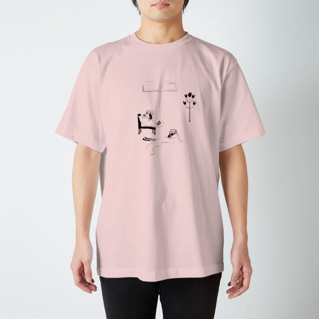 うさぎの国のタヌキ君ときつね君の休日 Regular Fit T-Shirt