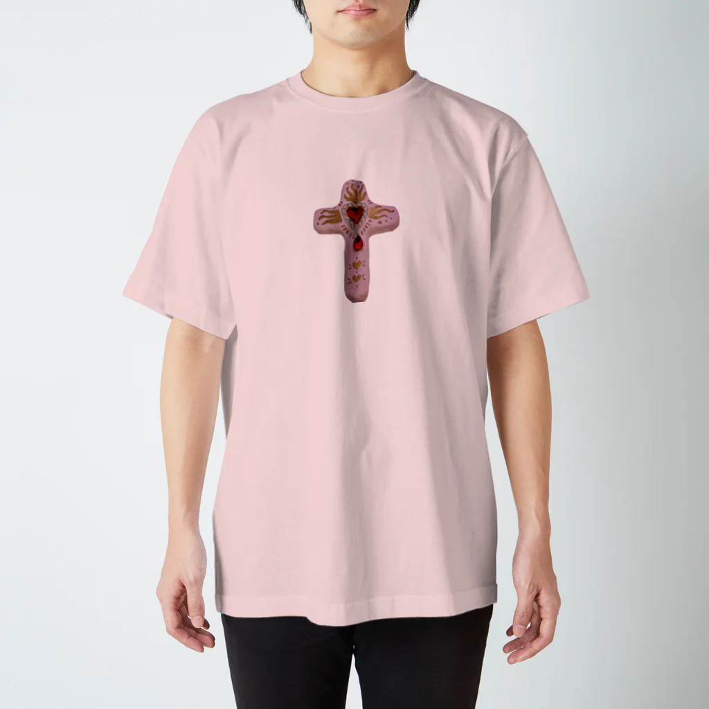 Merry Roseのハート豪華な十字架 Regular Fit T-Shirt