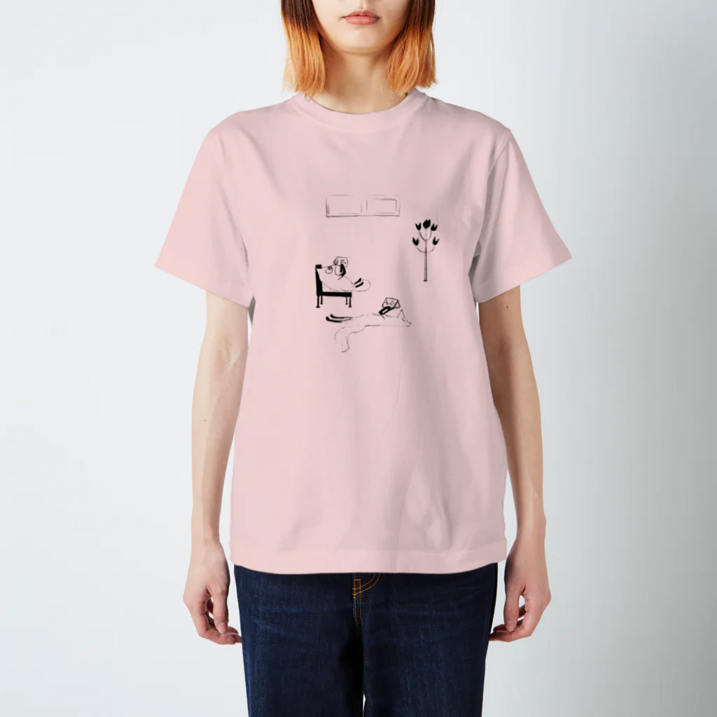 うさぎの国のタヌキ君ときつね君の休日 スタンダードTシャツ