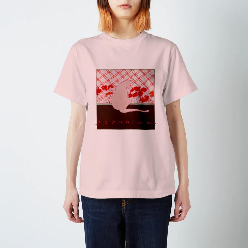 原倫子/ Tomoko Haraのgeranium Regular Fit T-Shirt
