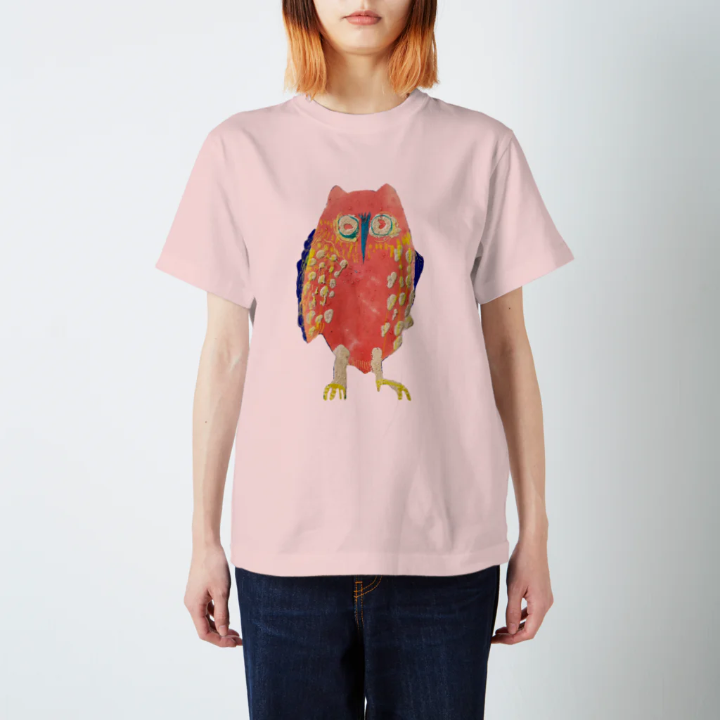 フクロウの住処　by atelier kinaのフクロウももちゃん スタンダードTシャツ