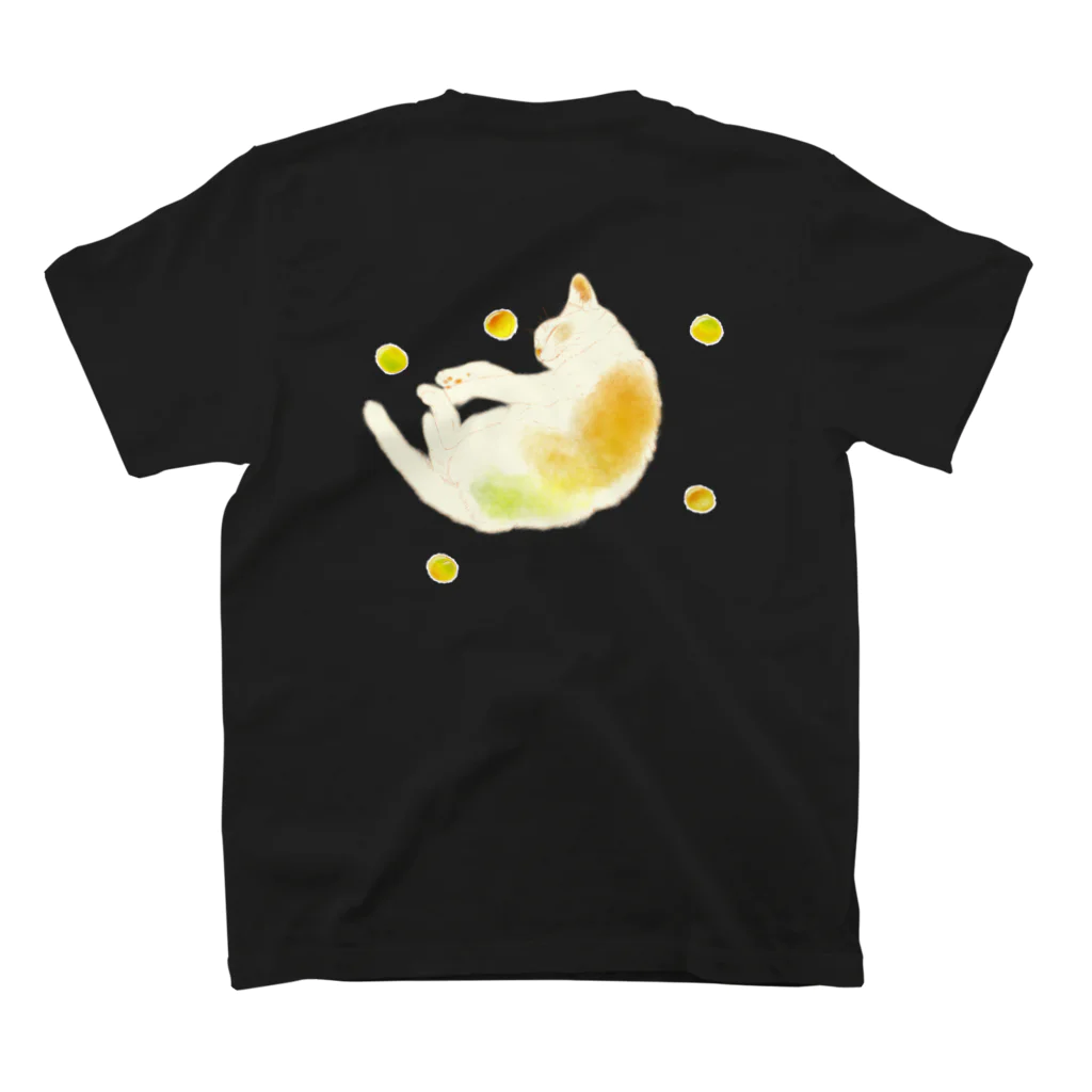 猪猫の梅の妖精　梅さん　梅酒　背中に梅さん Regular Fit T-Shirtの裏面