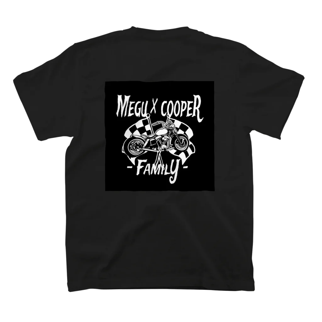 megu&cooperのメグクパ オリジナルグッズ Regular Fit T-Shirtの裏面