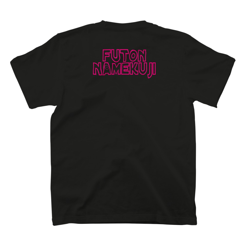 フトンナメクジのDevil - アクマ Regular Fit T-Shirtの裏面