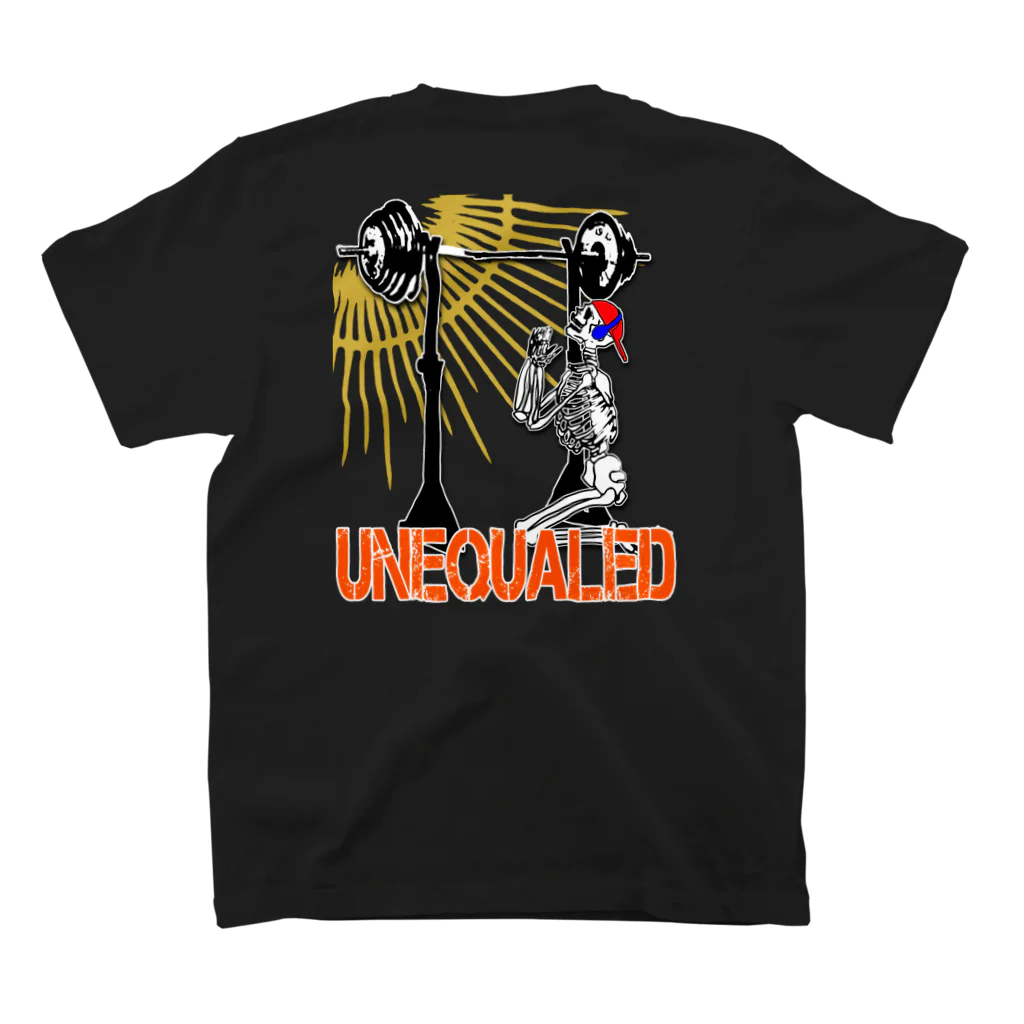 UNEQUALED/VERTEXの信仰 Regular Fit T-Shirtの裏面