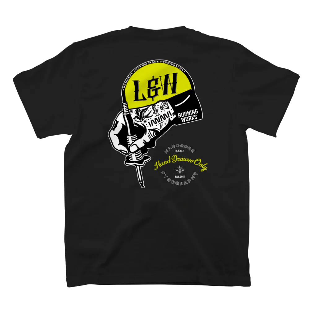 L&W BurningWorksの BONE HAND DRAWN スタンダードTシャツの裏面