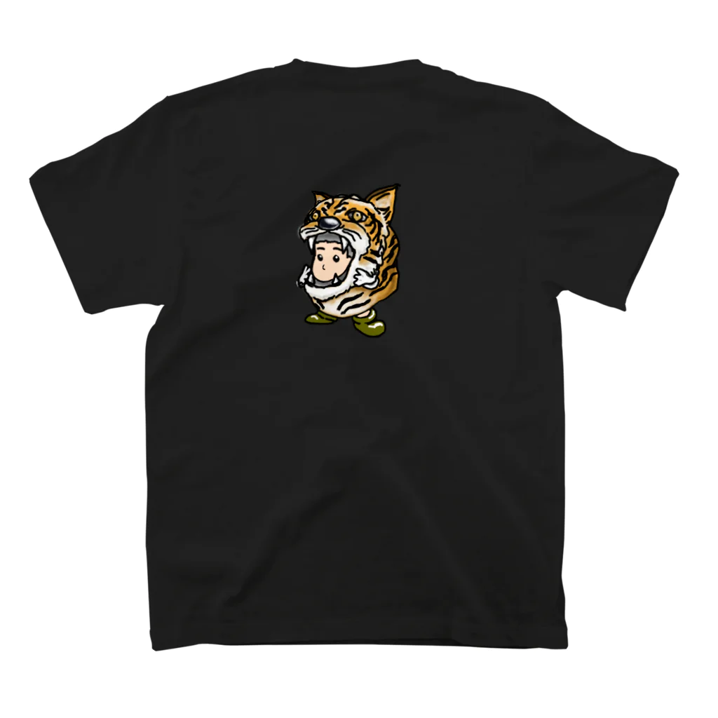 ガム坊主の公式グッズショップの被り小人シリーズ（タイガー） Regular Fit T-Shirtの裏面